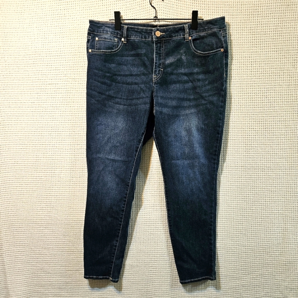 Jordache Dark Wash Straight Leg Jeans